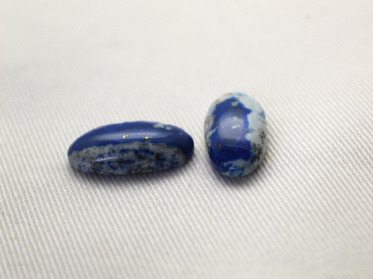 Pair of Lapis Lazuli cabochons Gemstones Oval