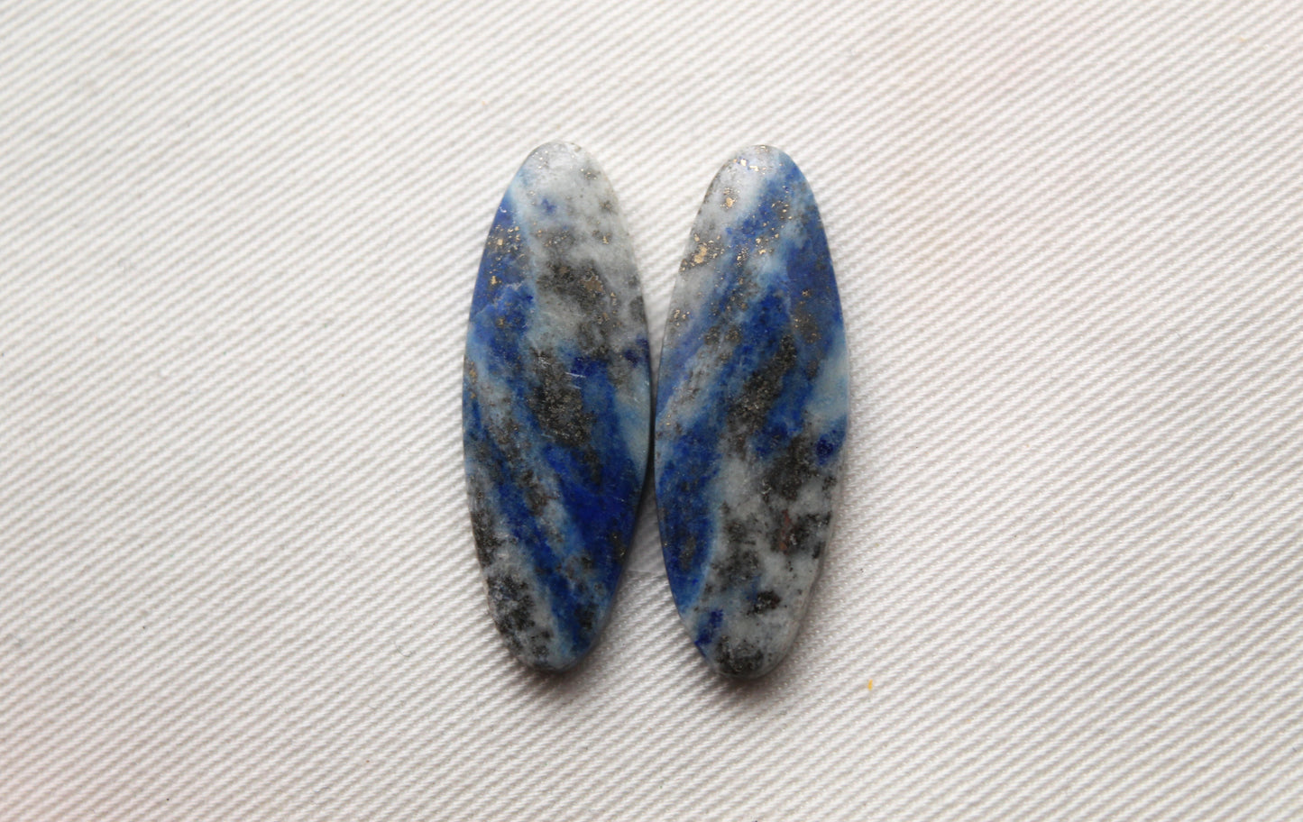 Pair of Lapis Lazuli cabochons Gemstones Oval
