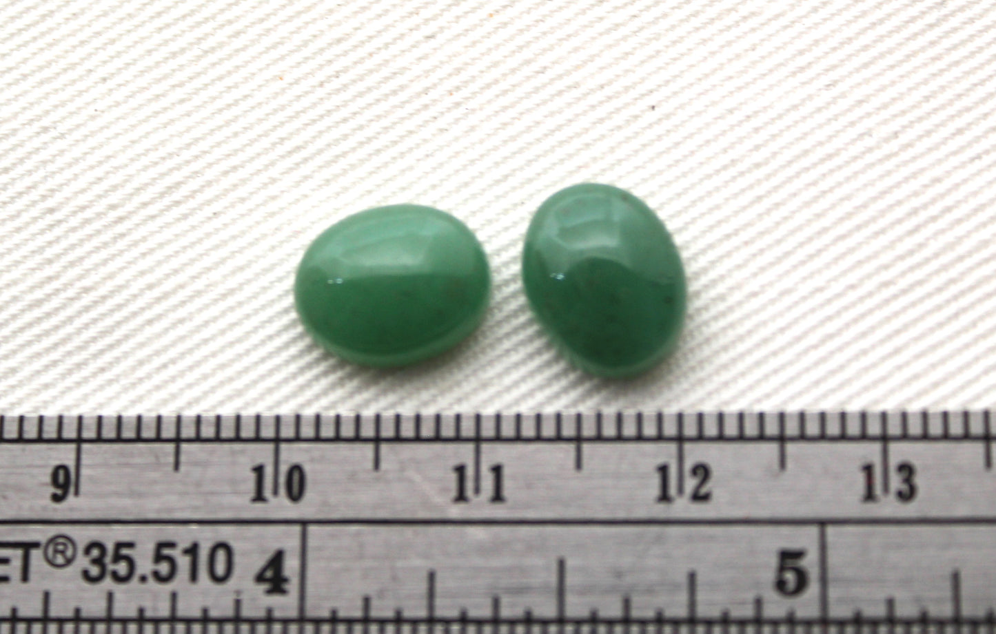 TWO oval green aventurine cabochons Gemstone 8X10MM