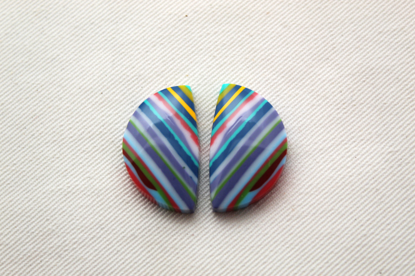 Surfite Cabochon Pair multicolors
