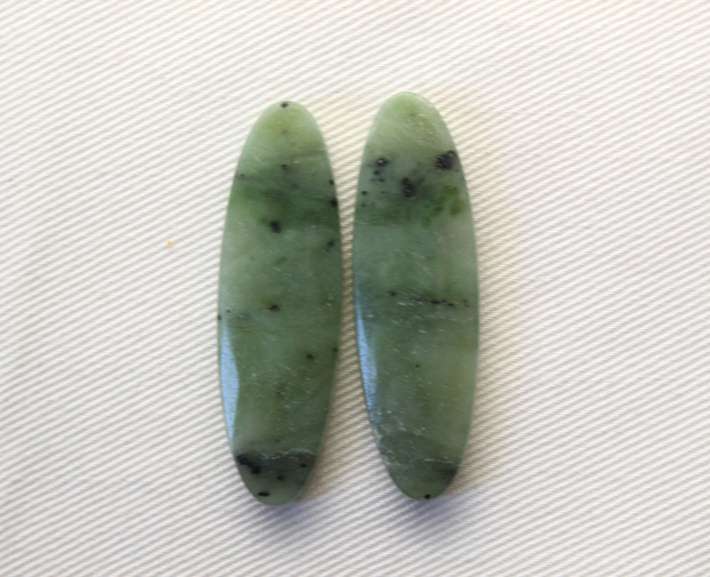 Long Nephrite Jade Cabochons Pair Gemstone moss green Oval (Copie)