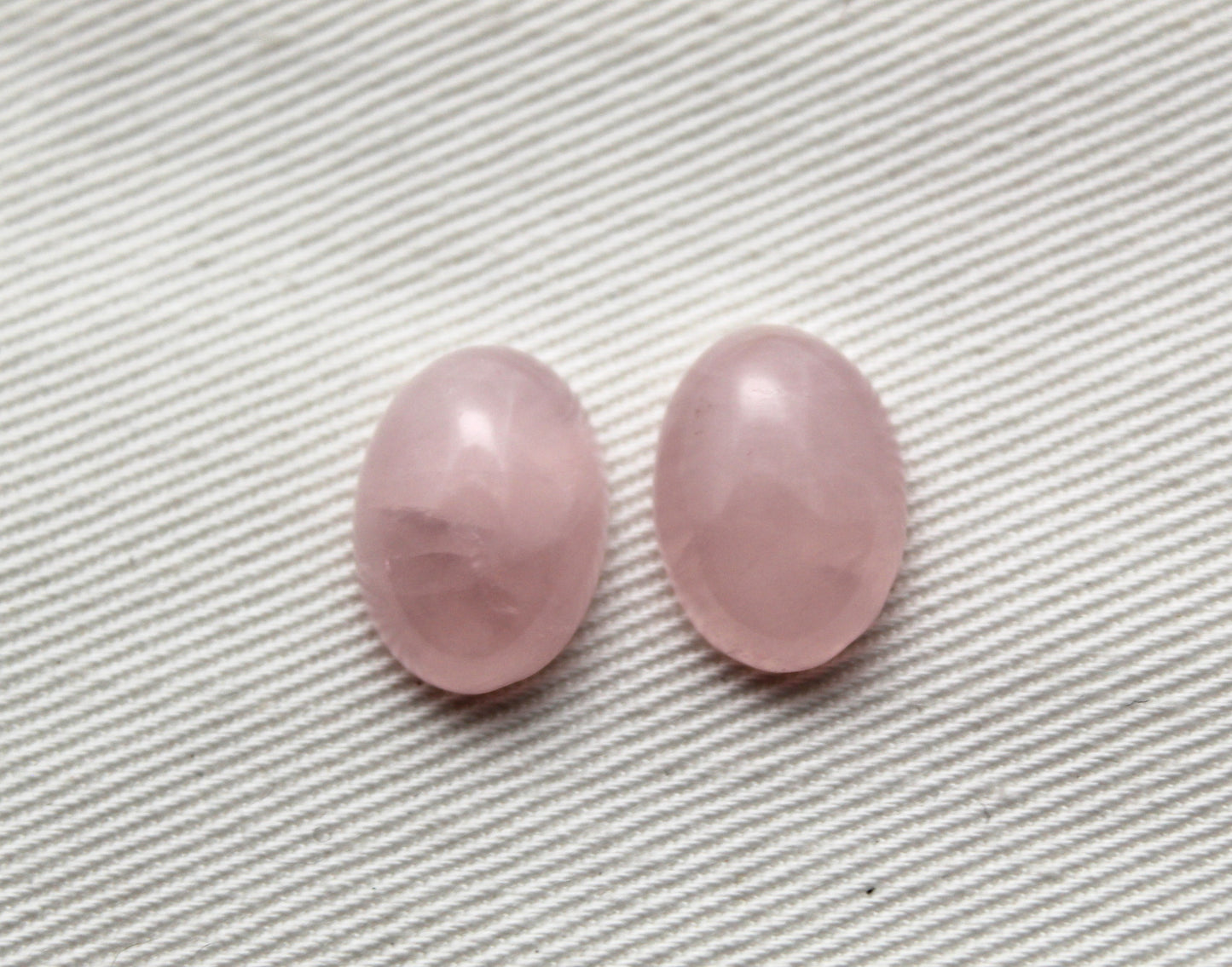TWO Pink Quartz cabochons Gemstones Oval 10x14MM