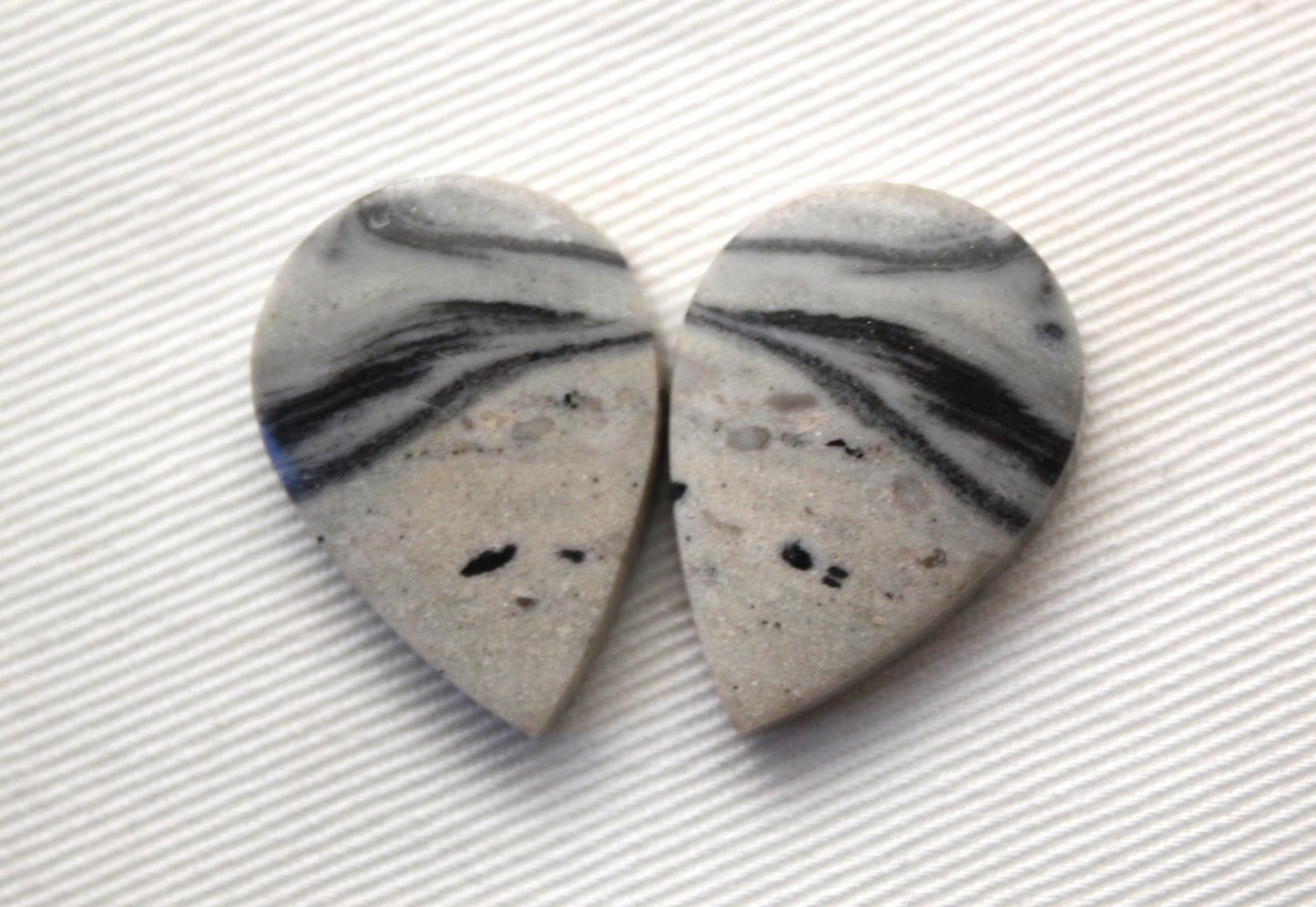 Pair of striped Jasper Cabochons Pear