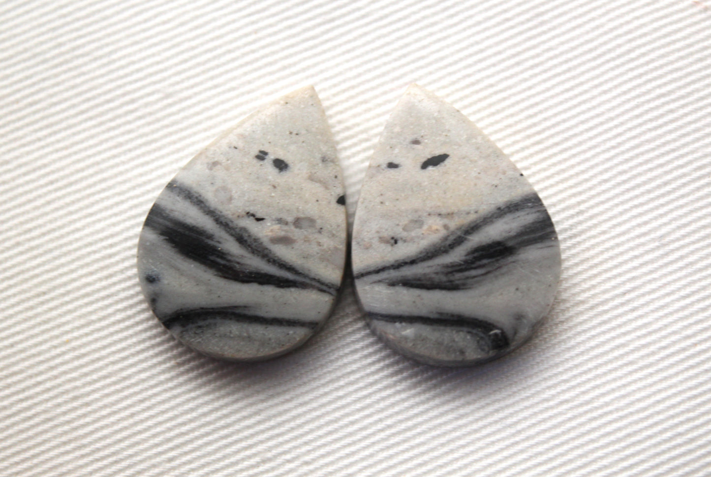 Pair of striped Jasper Cabochons Pear