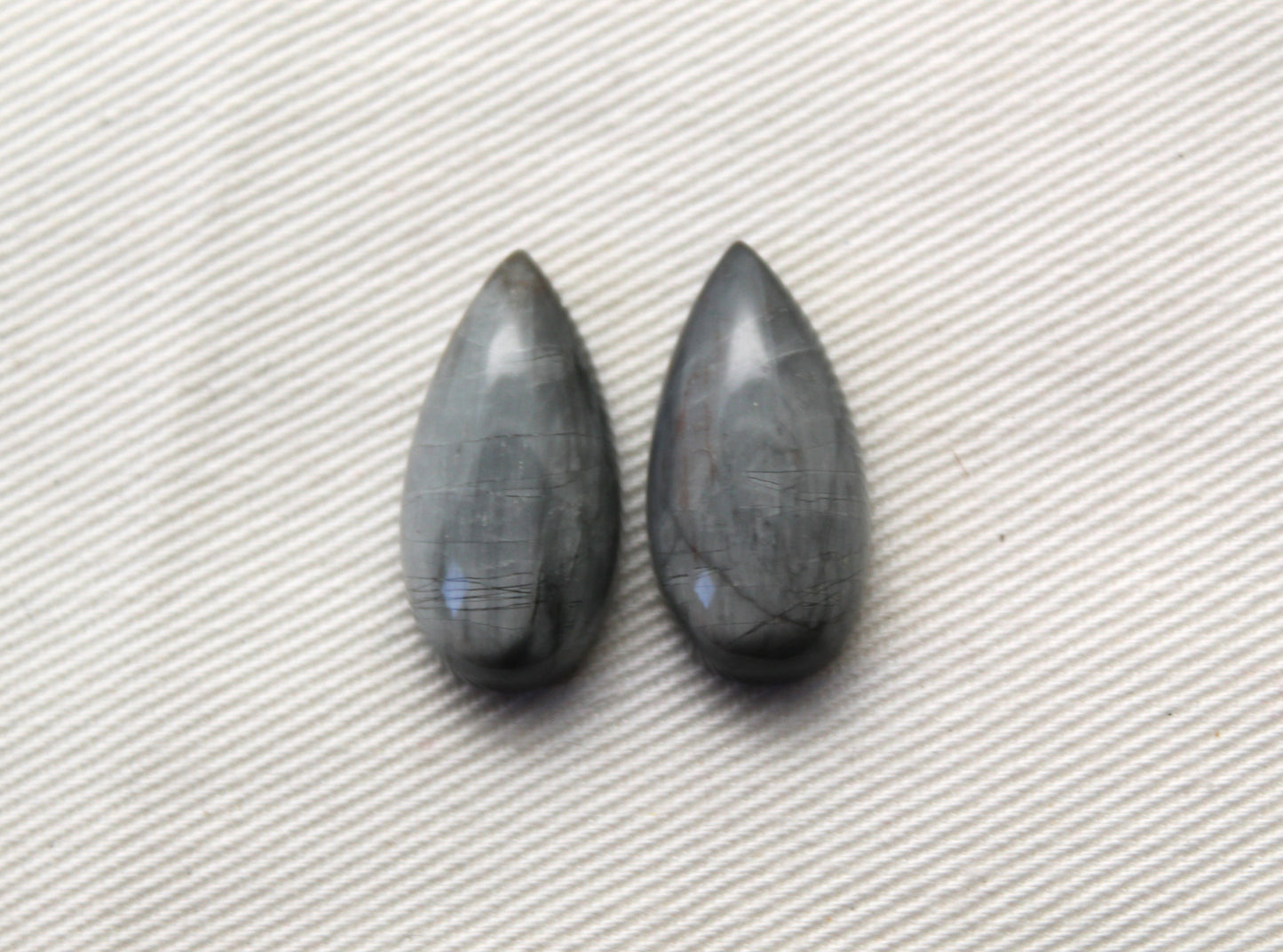 TWO Toad eye cabochon Gemstone gray teardrop 20x10MM