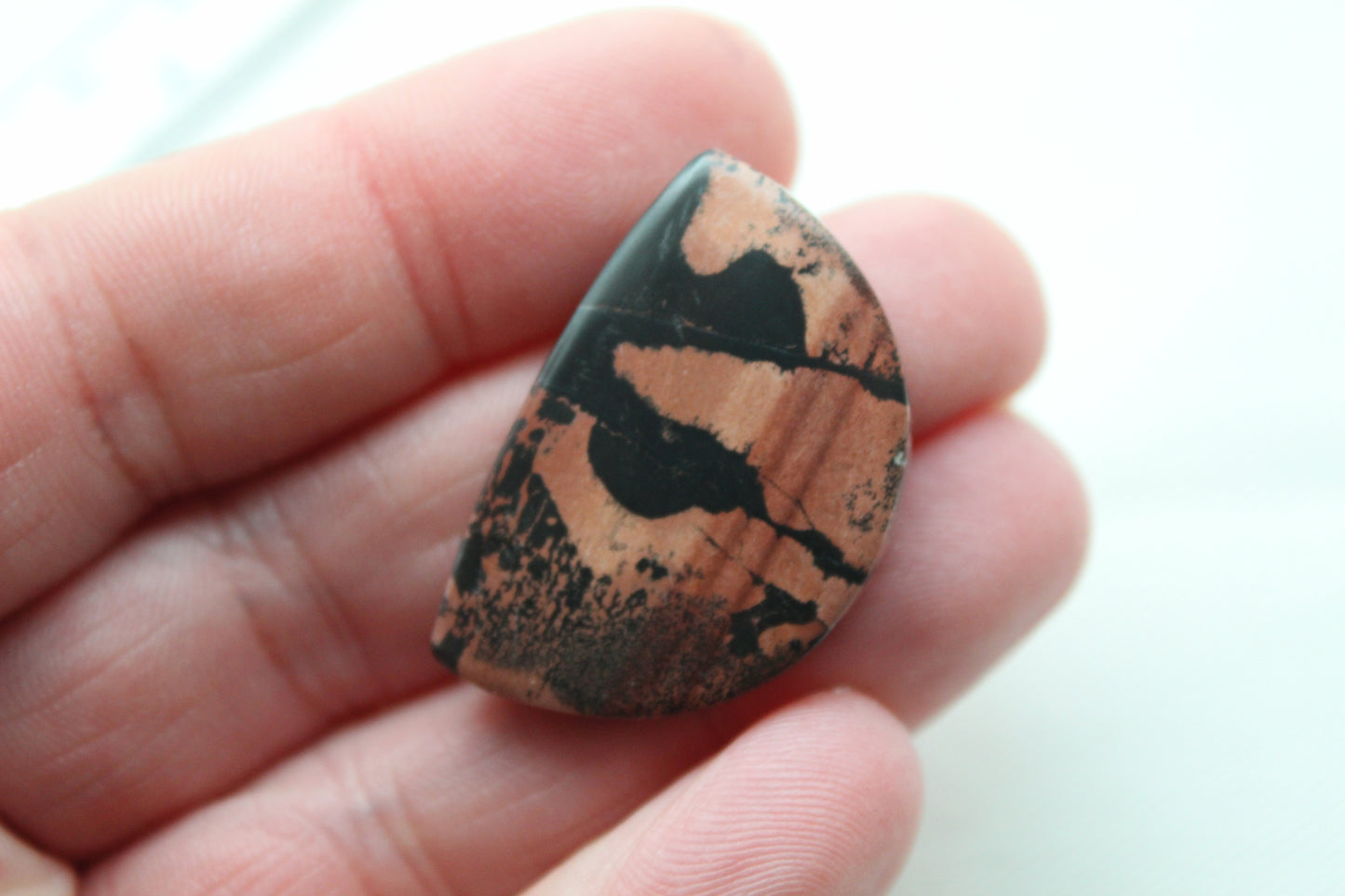 Agate dendritique Cabochon Gemstone Ovale blanc noir gemme