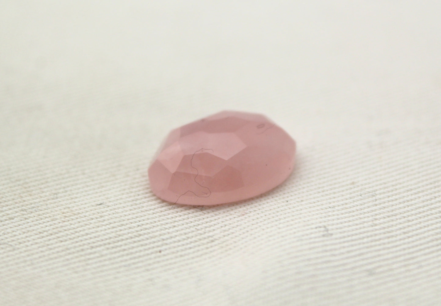 Forme libre quartz rose cabochon gemme rose