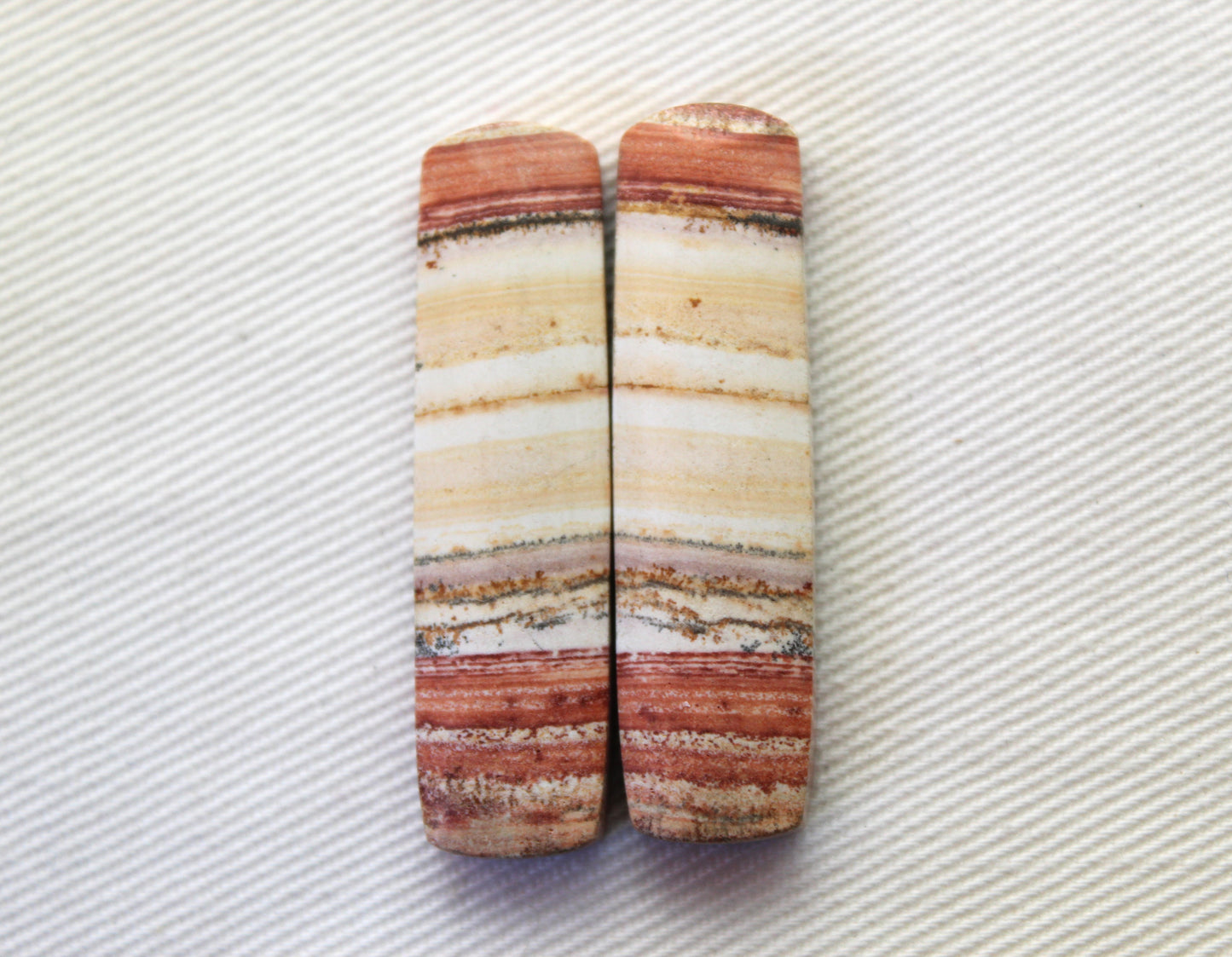 <tc>Paire de Cabochons de Jaspe Rétro crème jaune marron</tc>