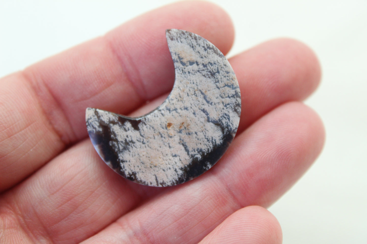 Cabochon Druzy Croissant Noir