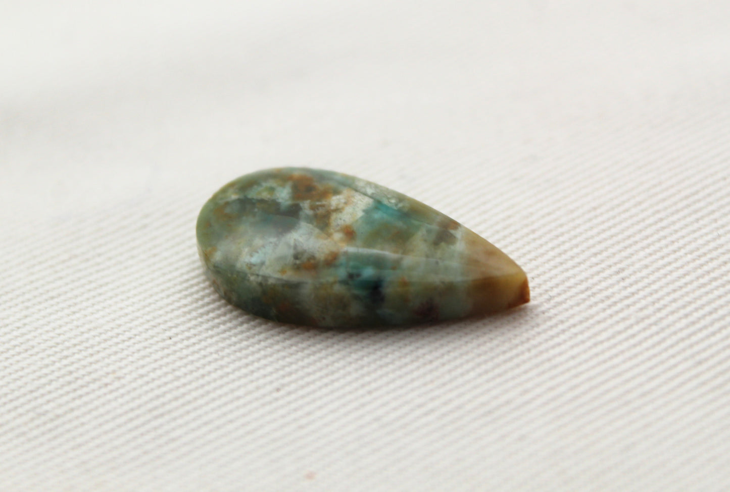 Opalized Wood Cabochon oval natural gemstone (Copie)