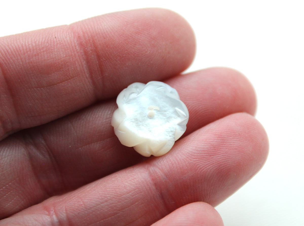 Two Mother of Pearl cabochons Gemstone FLOWER 15MM white