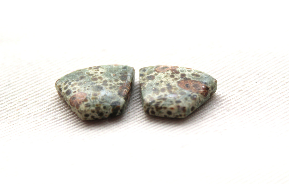 Small Green Olive Jasper Cabochon Pair Gemstone (Copie)