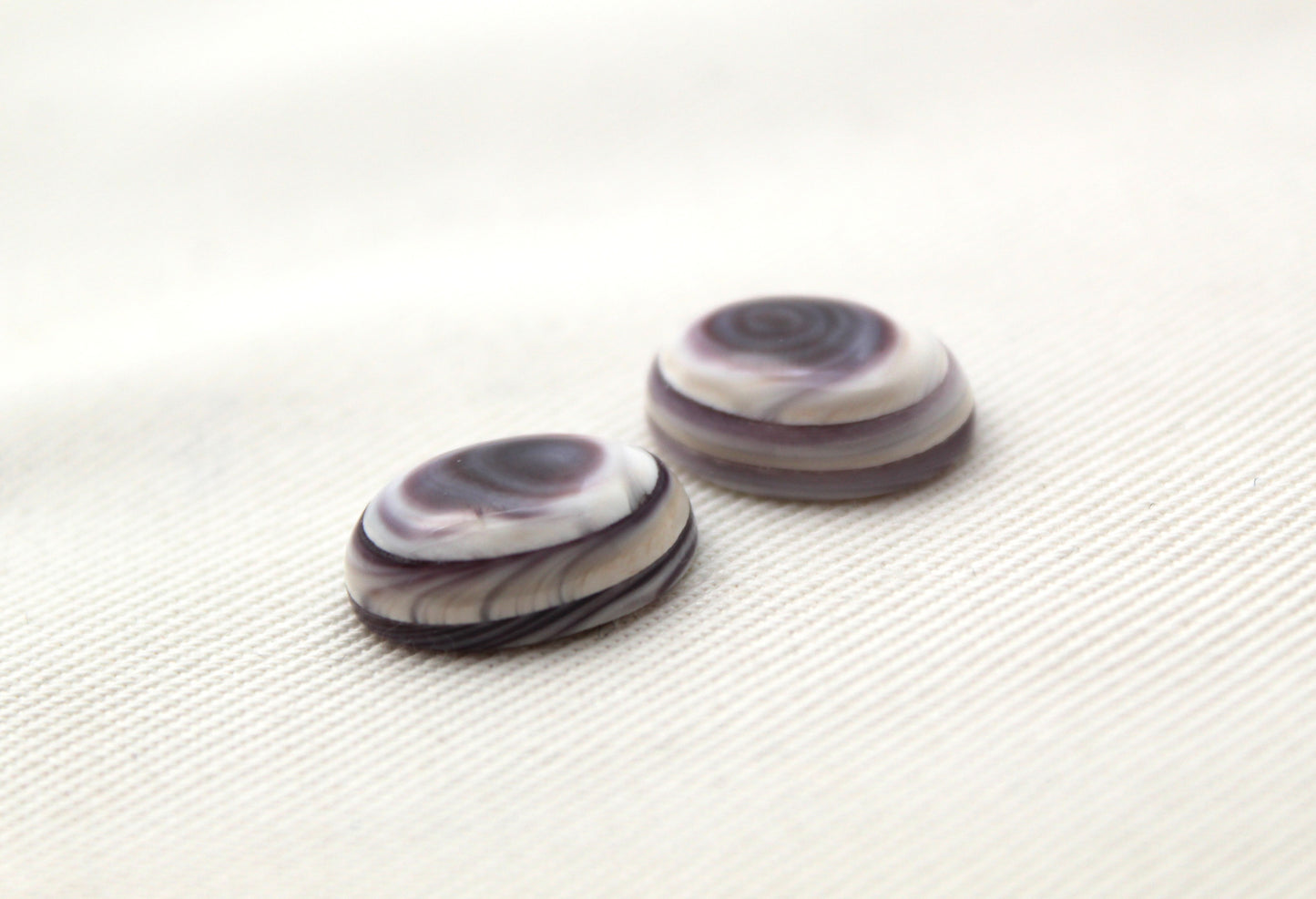 TWO Wampum Quahog Shell Oval 10x14MM