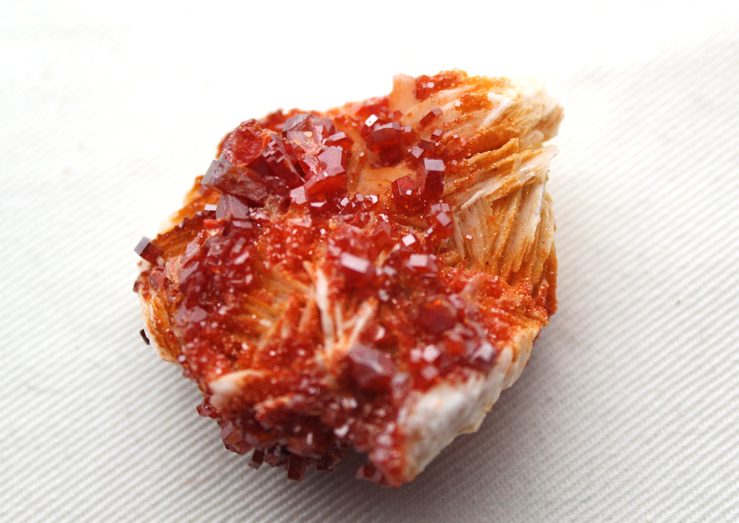 Small Vanadinite gemstone Specimen rough