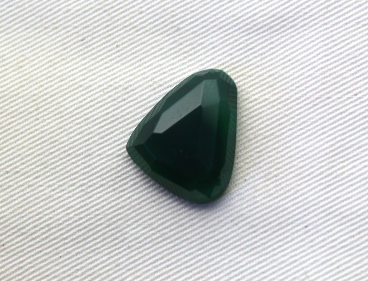 <tc>Duo d'Agate verte Cabochons facettés pierres</tc>