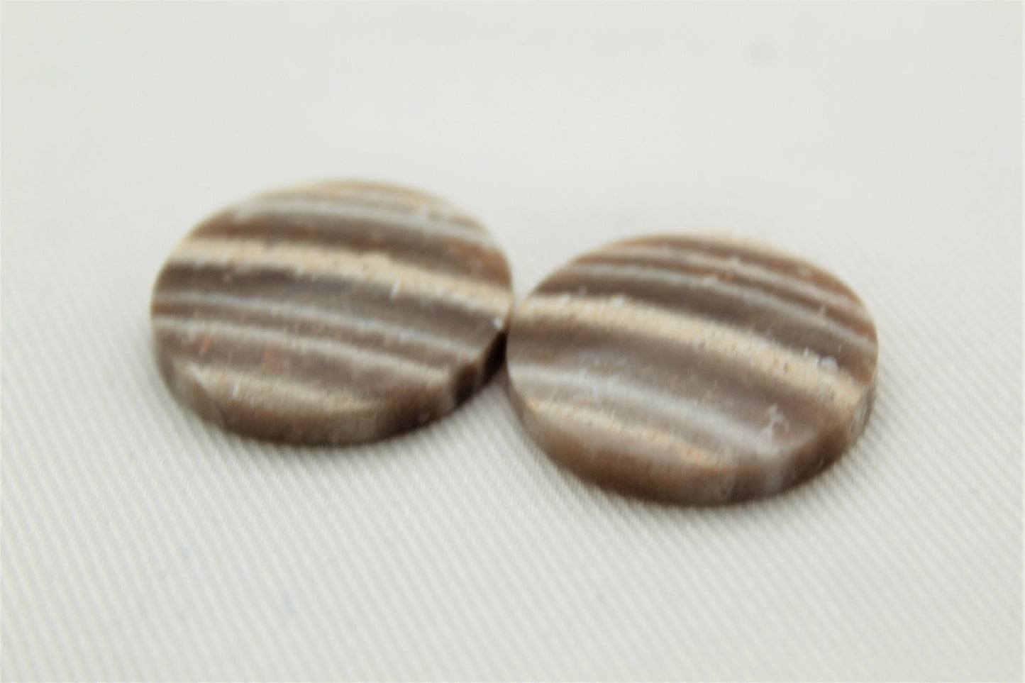 Pair of banded beige Jasper Cabochons round 22MM
