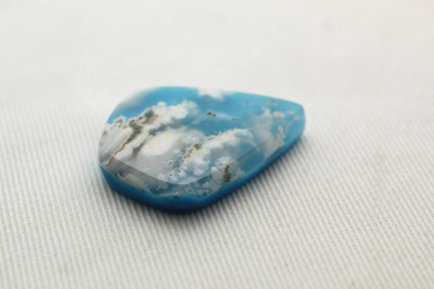 <tc>Agate Plume DOUBLET Cabochon goutte</tc>