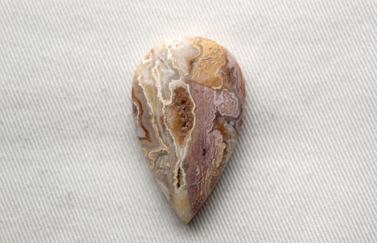 Grand Cabochon Crazy Lace Agate Gemstone poire avec druzy