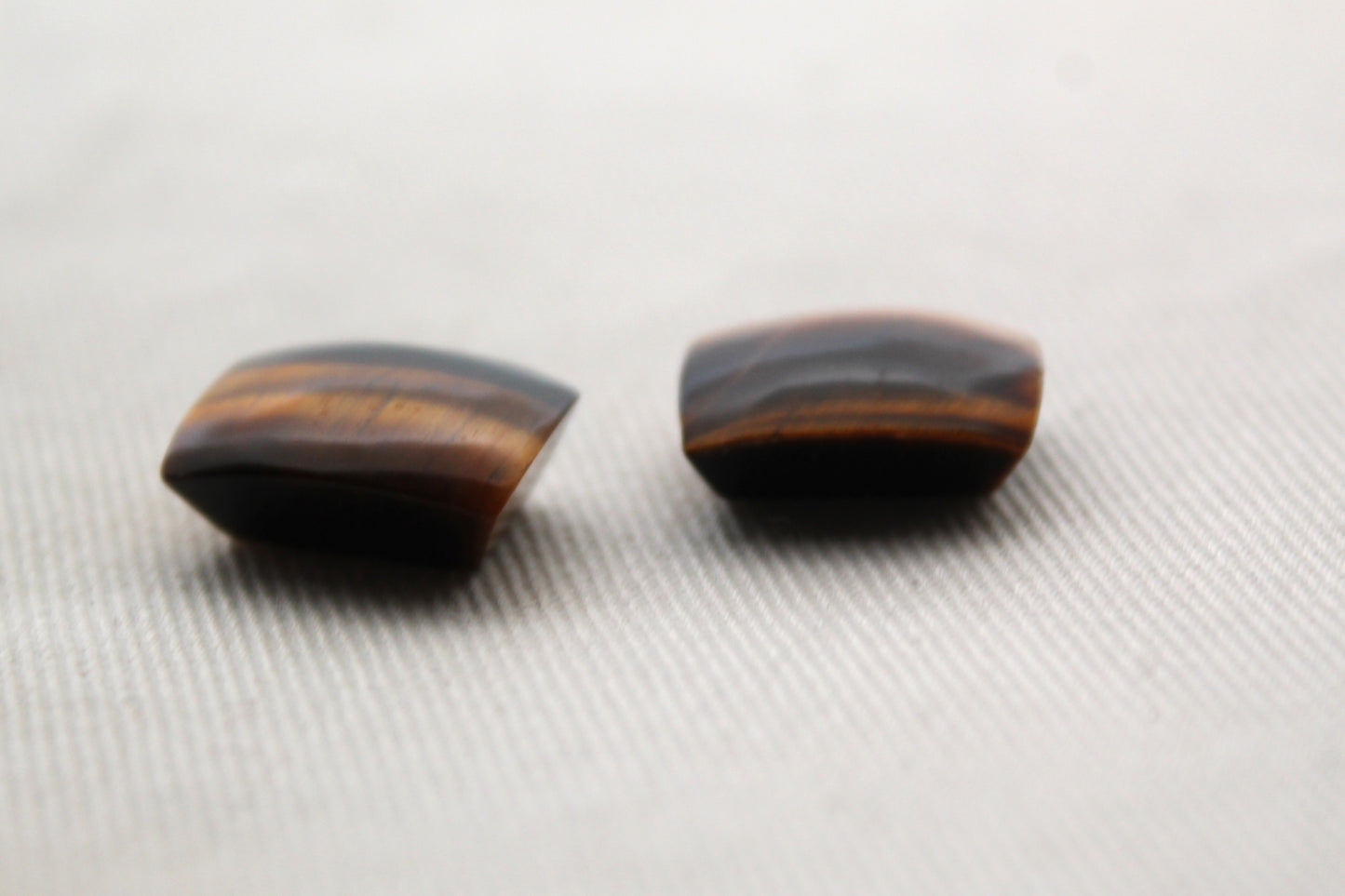 TWO Tiger's eye Cabochons Gemstone rectangle 15X10MM