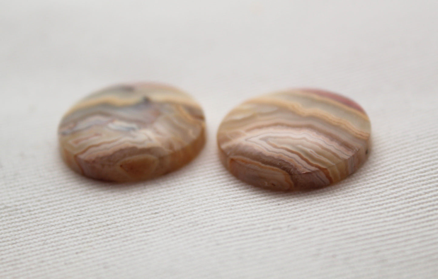 Lace Agates Cabochons Gemstone Pair round 20MM