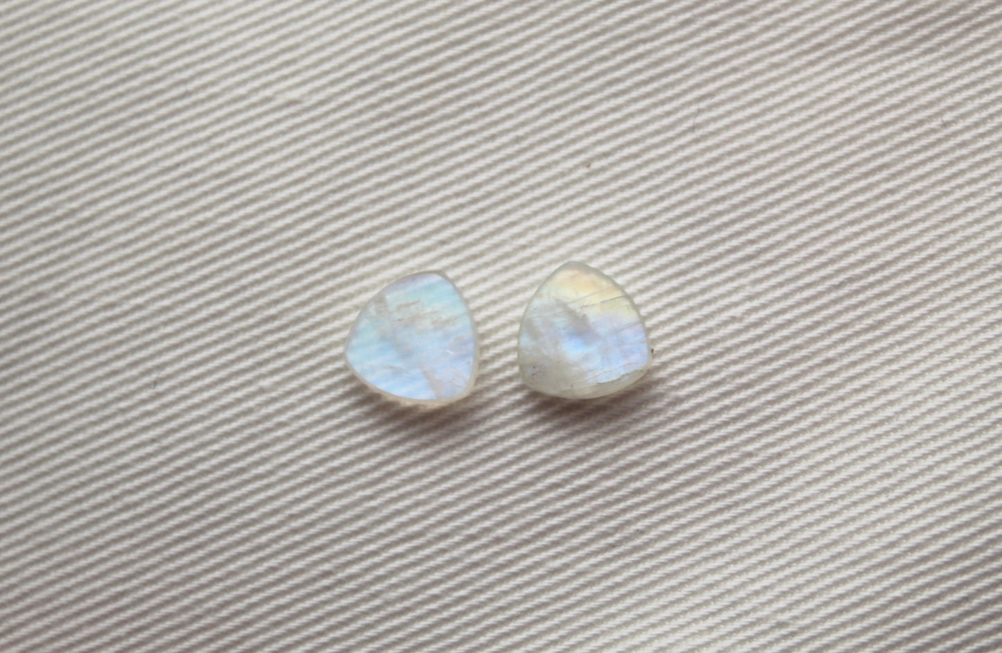 Paire de cabochons plats en pierre de lune blanche 10 MM Pierres gemmes rondes