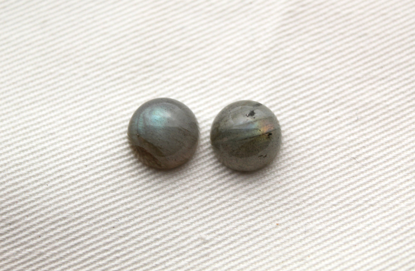 DEUX cabochons Labradorite ronds 10MM Gemme bleue