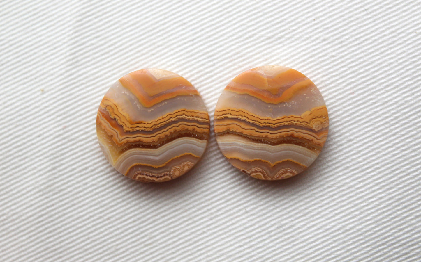 Lace Agates Cabochons Gemstone Pair round 20MM