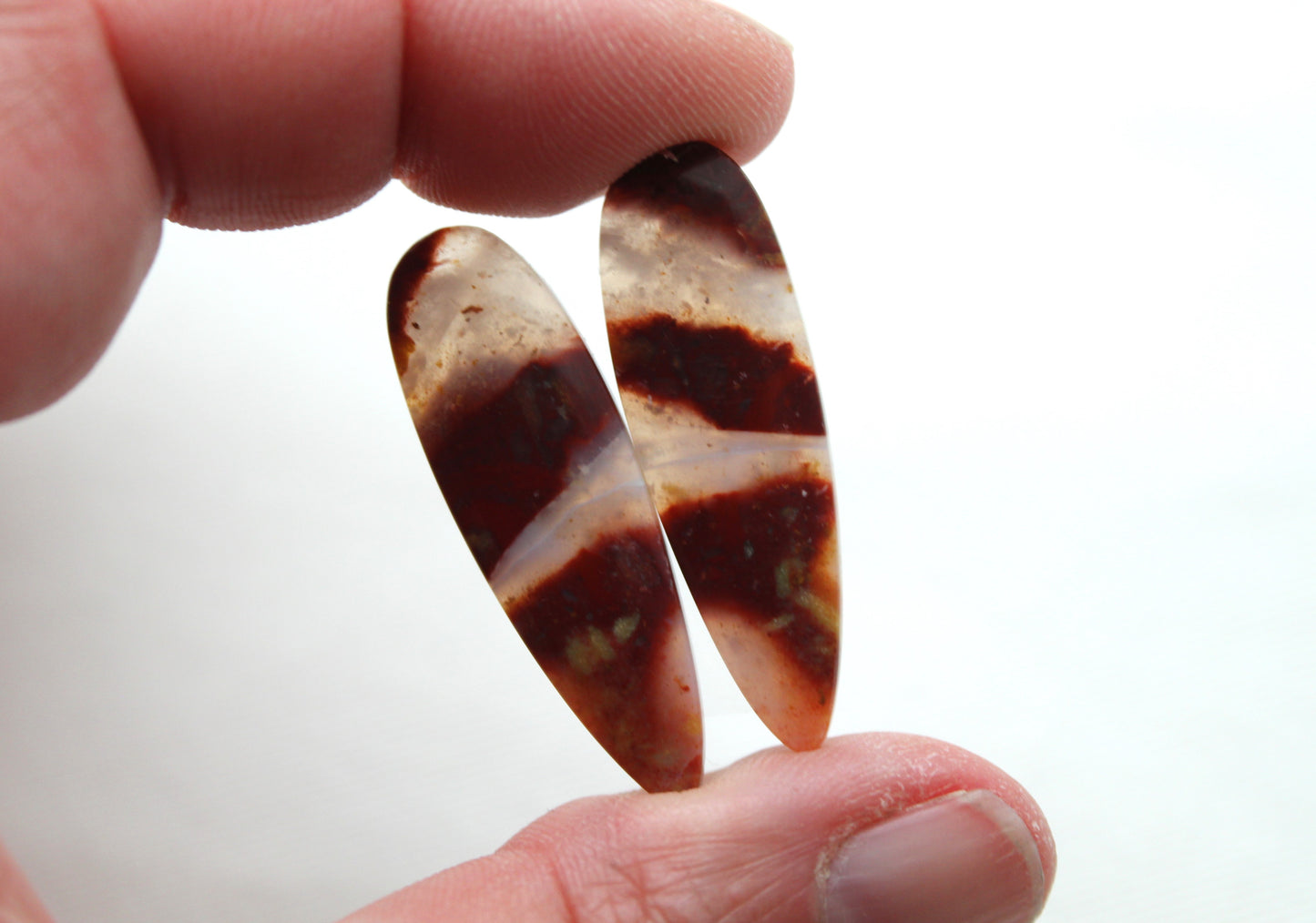 Agates Cabochons Gemstone red white teadrop