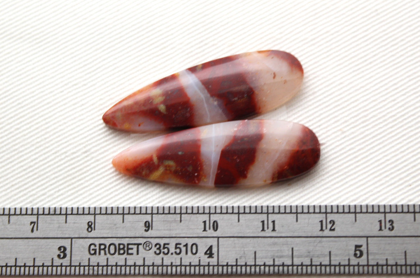 Agates Cabochons Gemstone red white teadrop