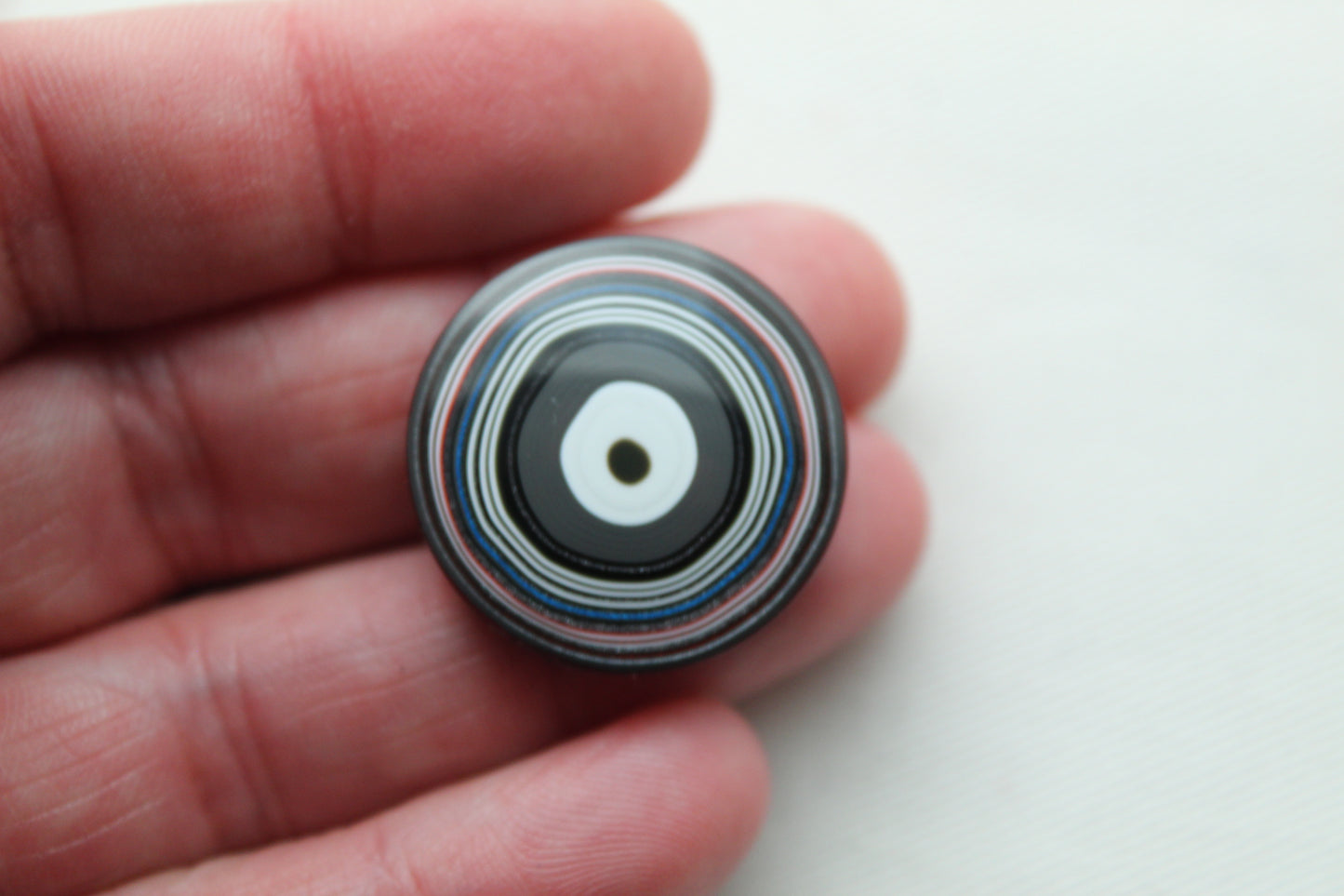 Fordite Cabochon round red grey white 25MM