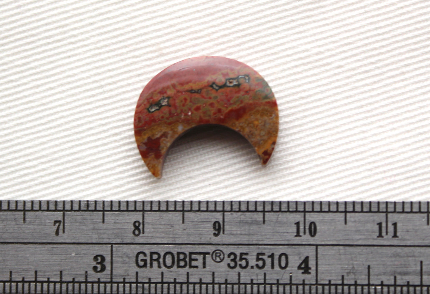 Petite LUNE Jaspe Rivière Rouge Cabochon Gemme