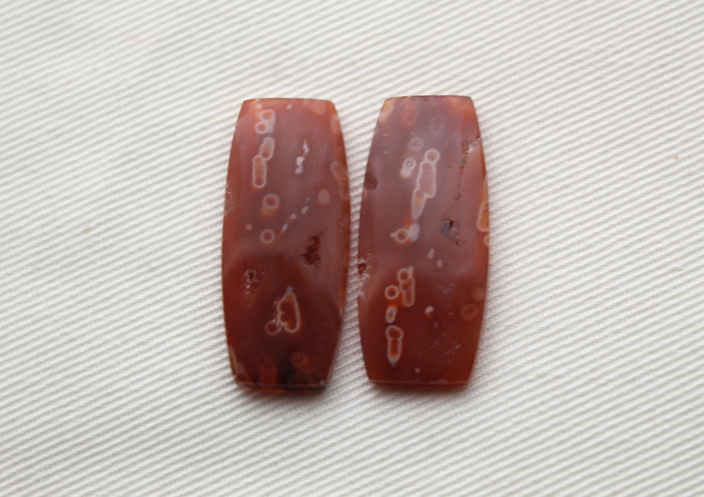 Paire de cabochons en agate tube, pierre gemme translucide en forme de larme