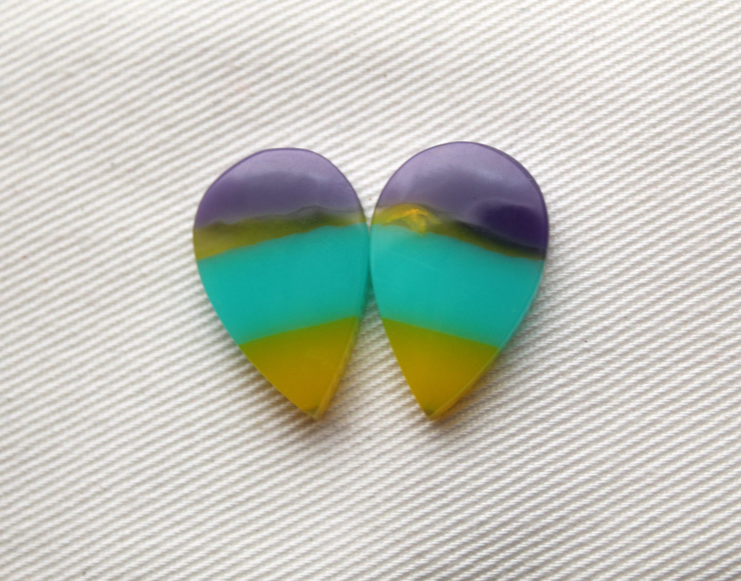 Small Resin Pair Cabochons Multicolors teardrop