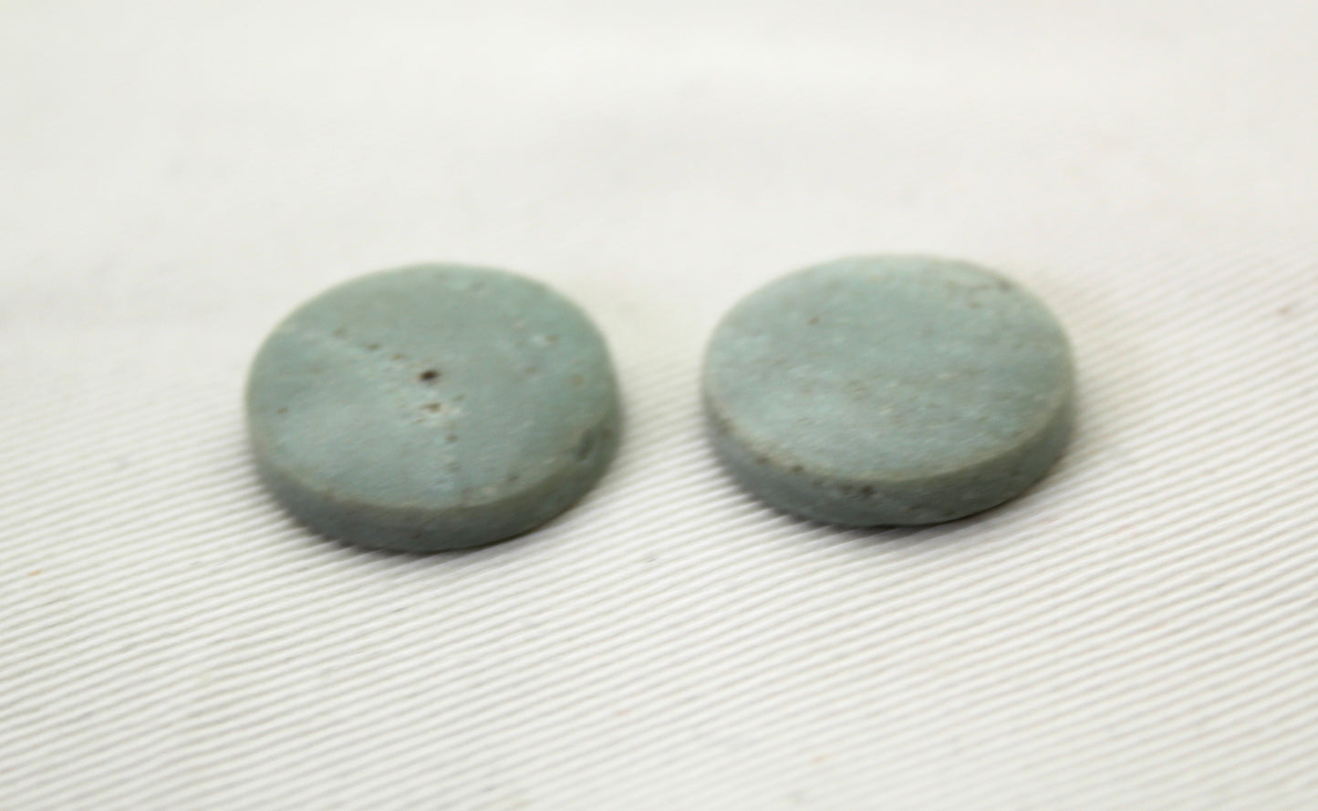 Pair of green Jasper Cabochons round 18MM