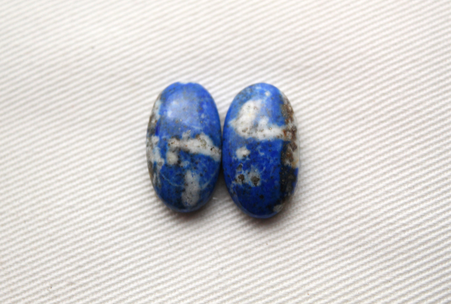 Pair of Lapis Lazuli cabochons Gemstones Oval