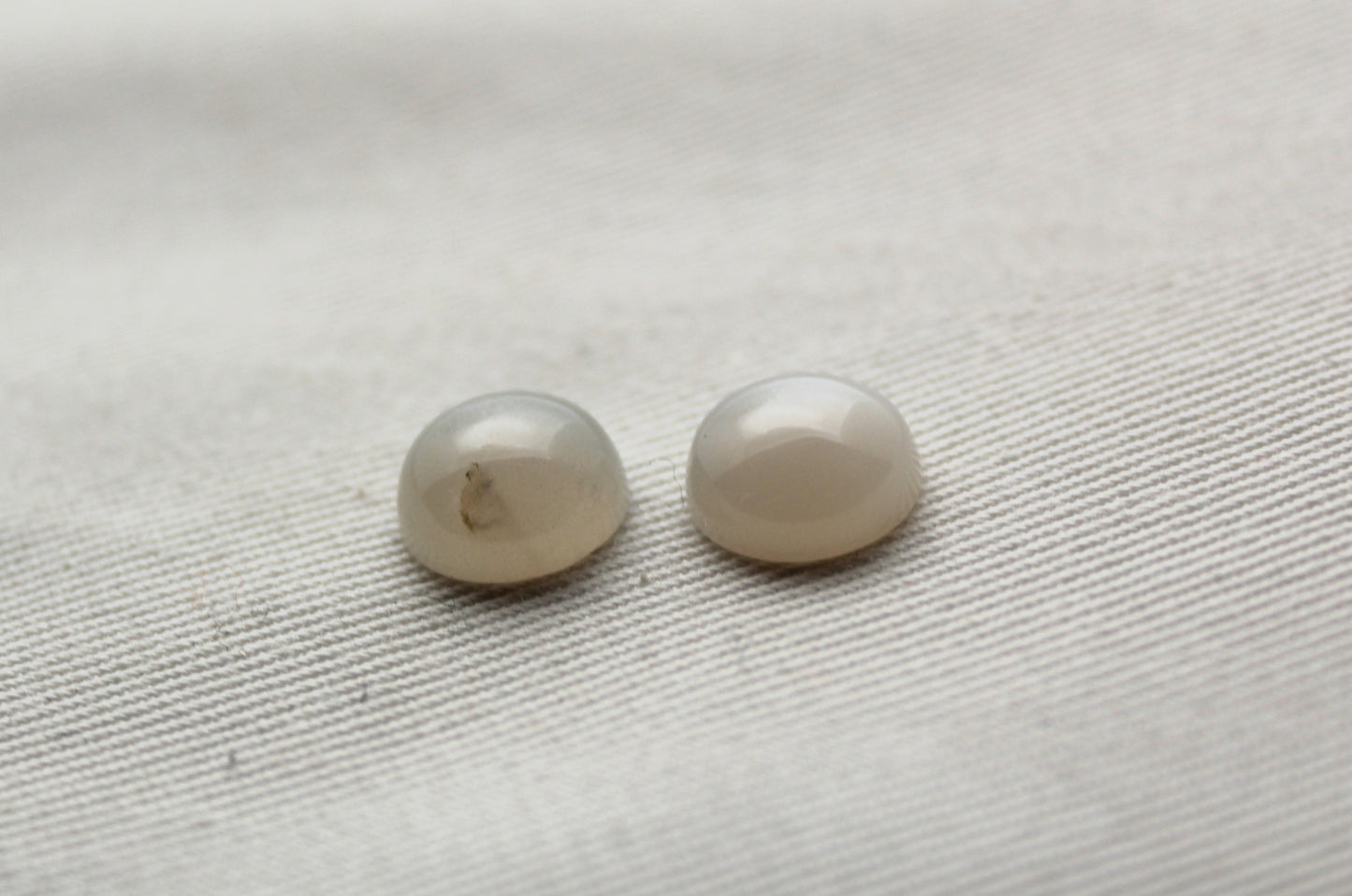 Pair of grey Moonstone cabochons 10 MM Gemstones round