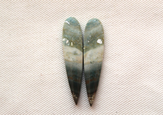 <tc>Paire de cabochons de Jaspe vert Indonésien naturelle</tc>