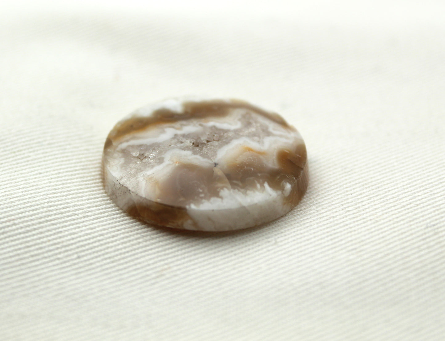 Seam Agate Cabochon Gemstone White round 28MM