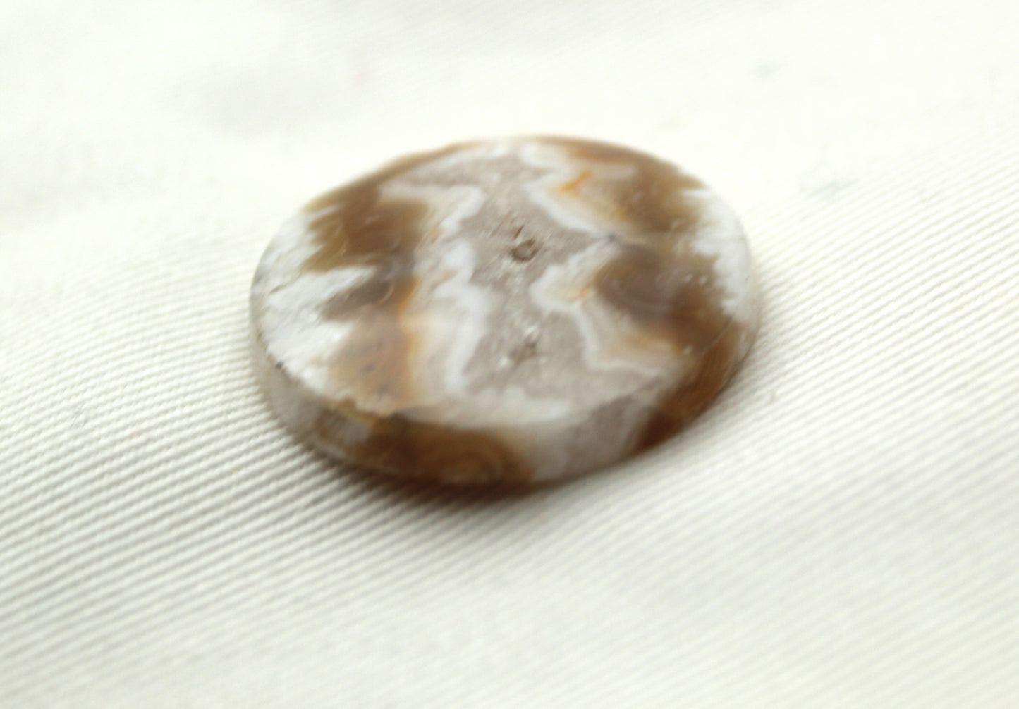 Seam Agate Cabochon Gemstone White round 28MM