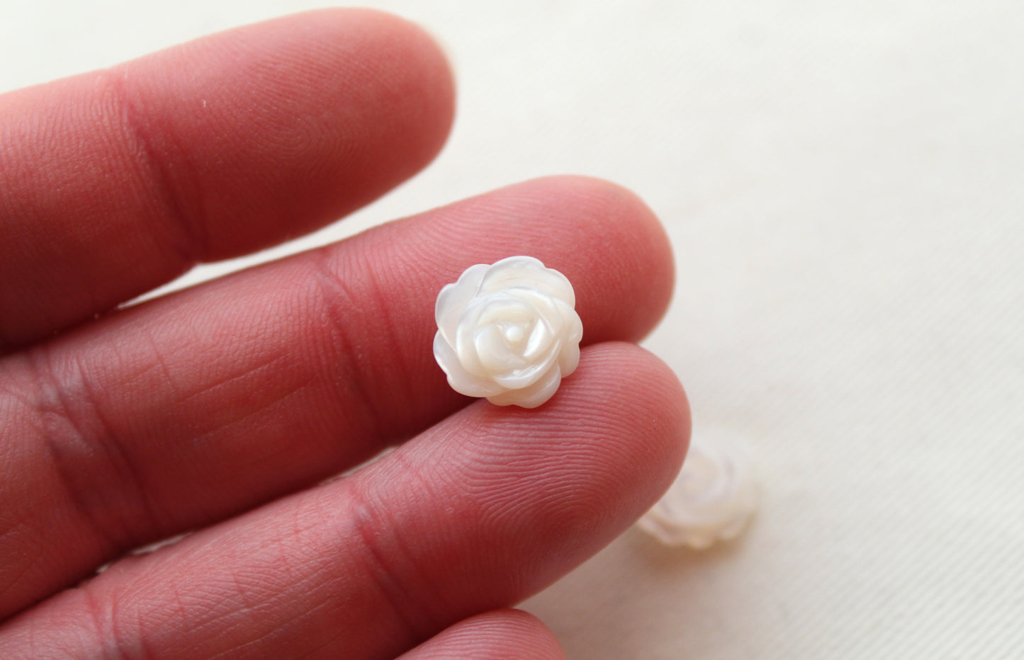 Two Mother of Pearl cabochons Gemstone FLOWER 10MM white