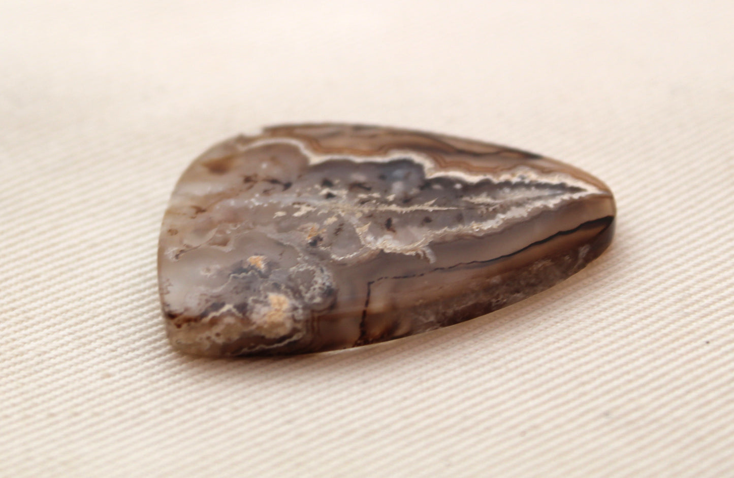 Plume indonésienne Agate Cabochon Gemstone Clear