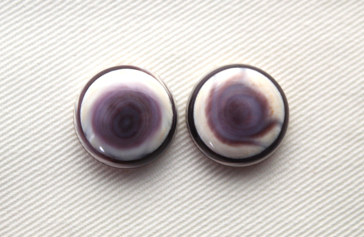 TWO Wampum Quahog Shell round 16MM purple