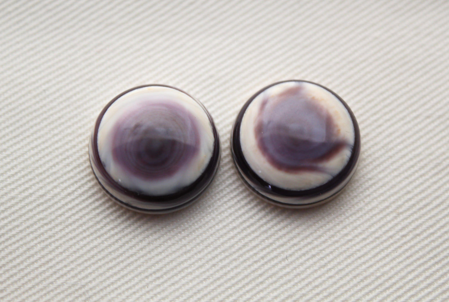 TWO Wampum Quahog Shell round 16MM purple