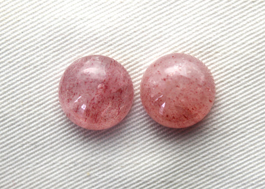 Deux pierres rondes de cabochon de quartz de fraise 15MM