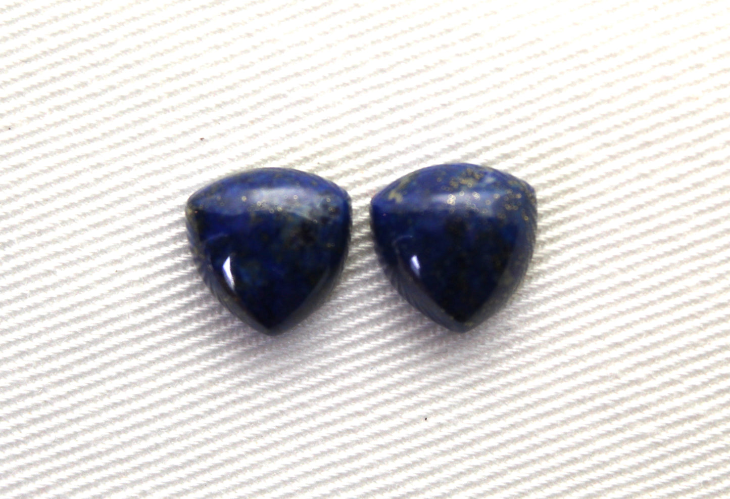 Lot de DEUX cabochons Lapis Lazuli 10 MM Gemstones rond bleu