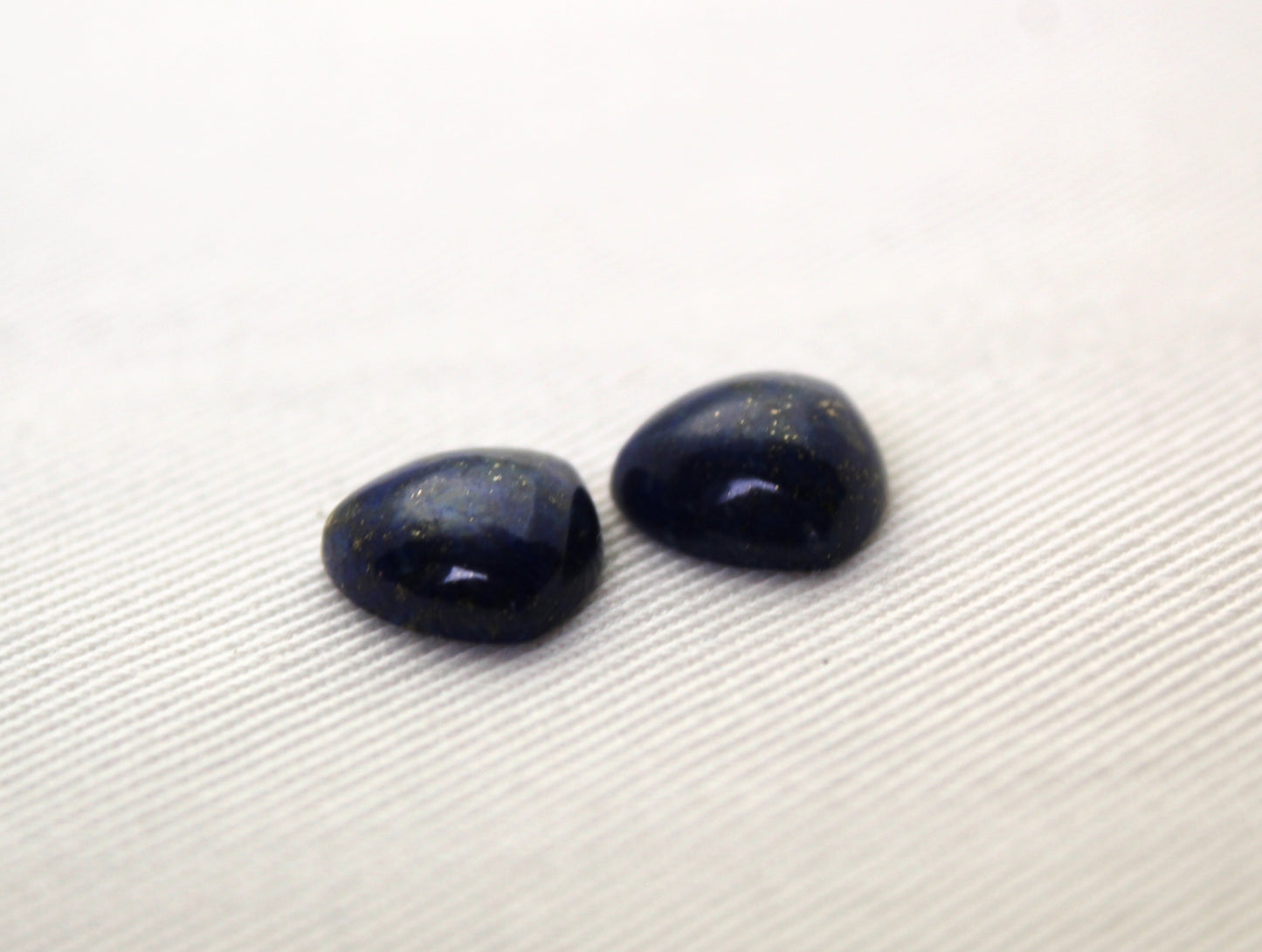 Lot de DEUX cabochons Lapis Lazuli 10 MM Gemstones rond bleu