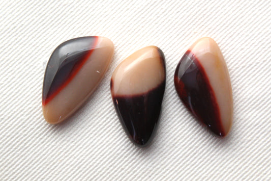 Lot of three mookaite cabochons 13x24MM  Gemstones natural red