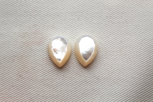 Two Mother of Pearl cabochons Gemstone Pear 10X14MM faceted