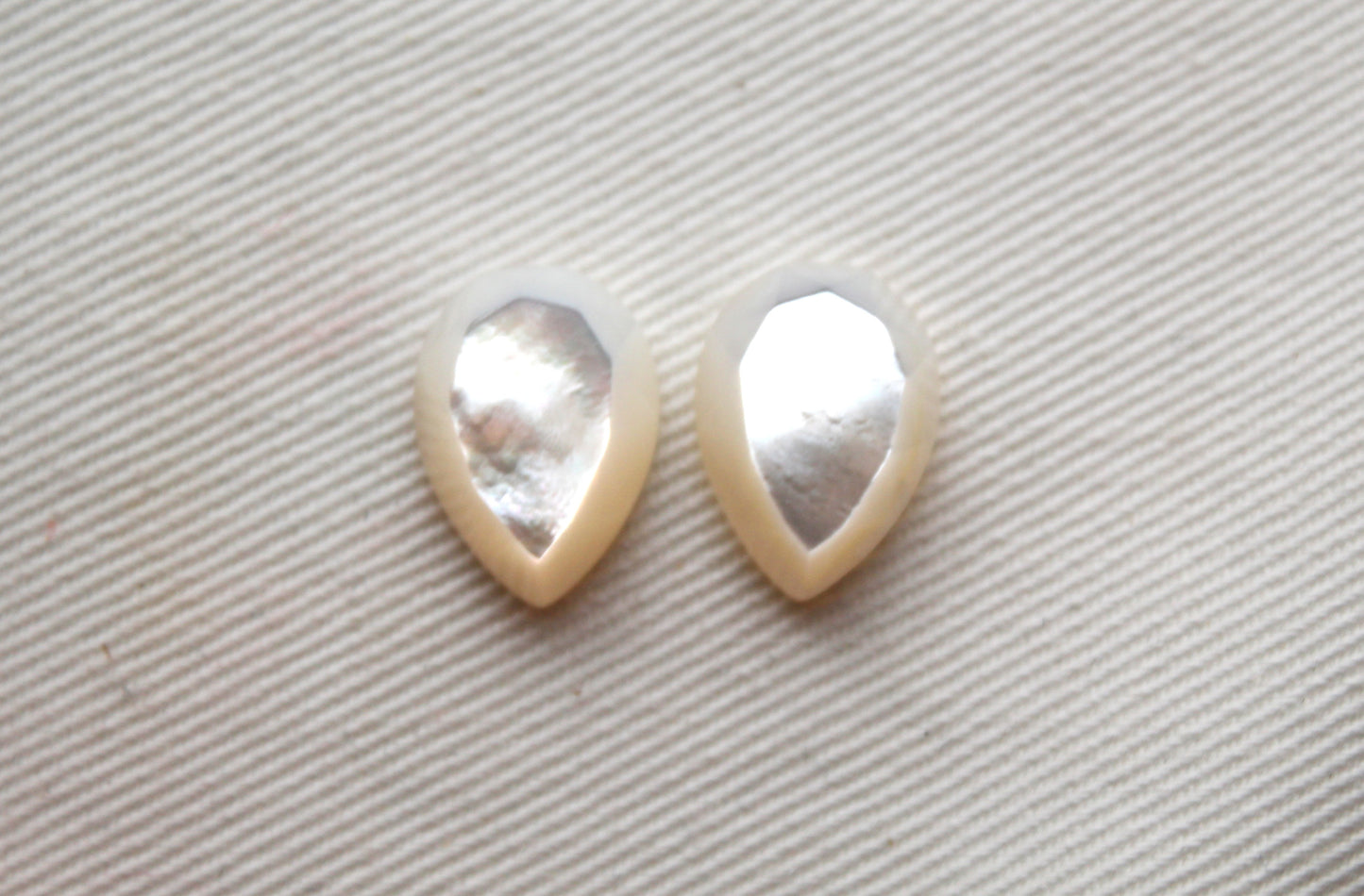 Two Mother of Pearl cabochons Gemstone Pear 10X14MM faceted