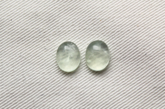 TWO prehnite cabochons Gemstones Oval 8x10MM